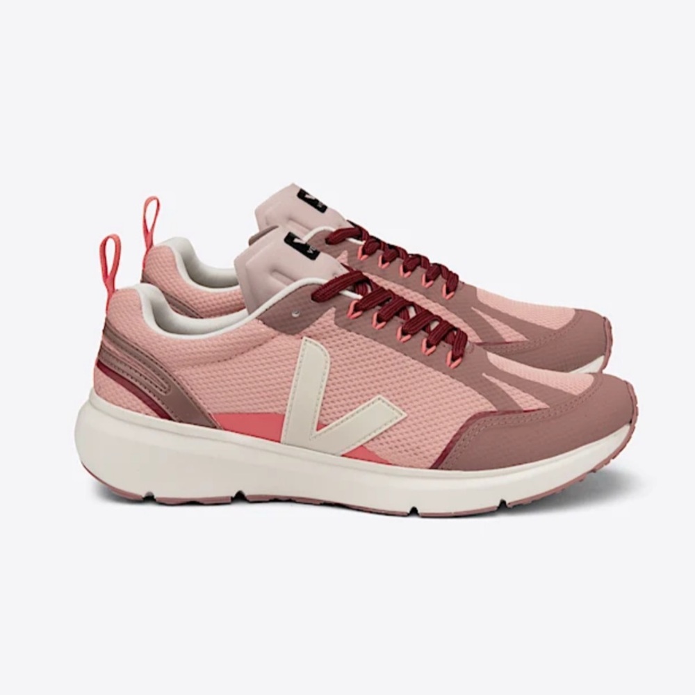 Veja Condor Alveomesh Sneakers
Size 7